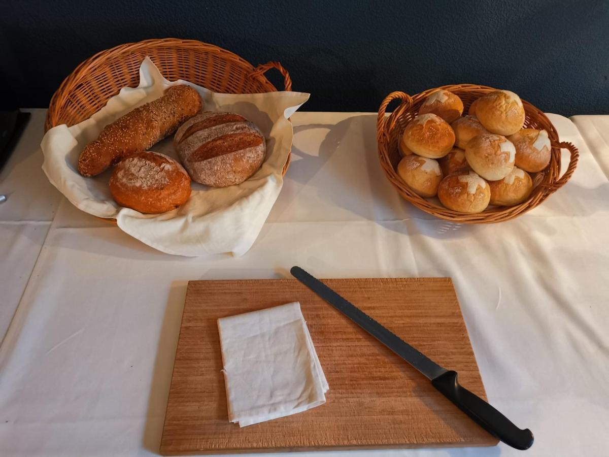 Hotel Restaurant Goldener Schluessel Altdorf Eksteriør billede