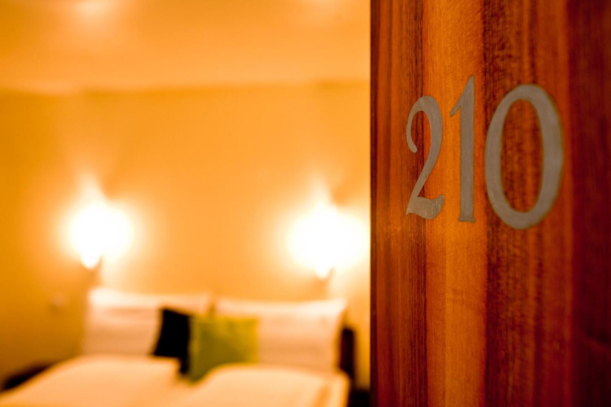 Hotel Restaurant Goldener Schluessel Altdorf Eksteriør billede