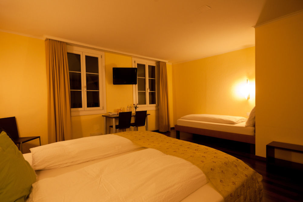 Hotel Restaurant Goldener Schluessel Altdorf Eksteriør billede